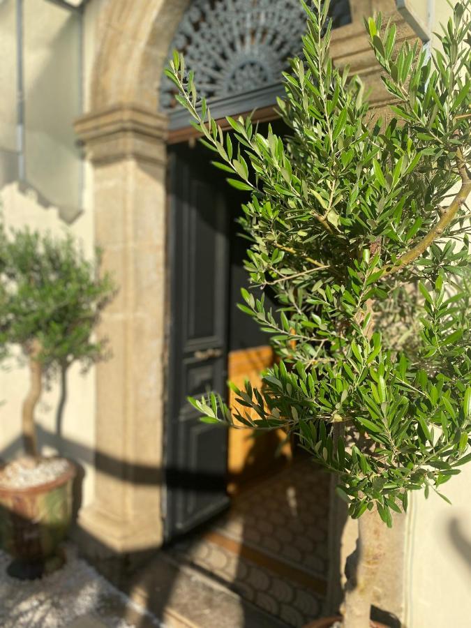 Le Jardin Hotell Aspiran Exteriör bild